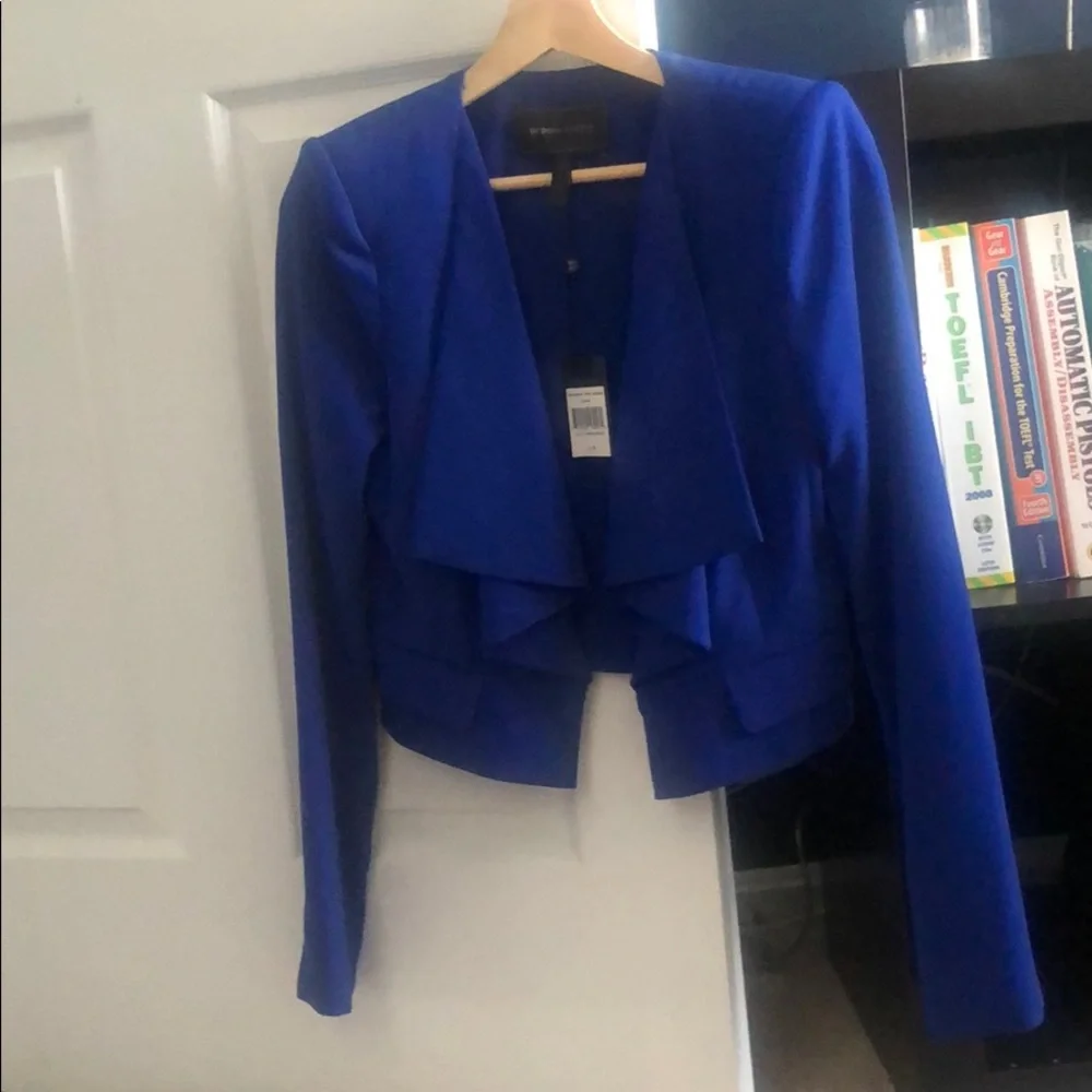 BCBGmaxzaria Blue crop blazer